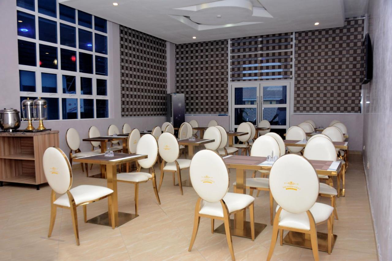 Vacation Villa Hotels And Suites Asaba Bagian luar foto